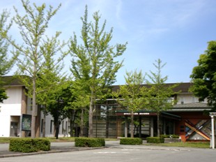 雄物川図書館