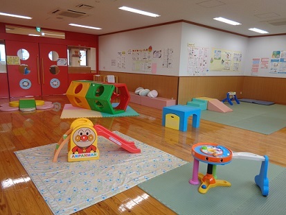 休館